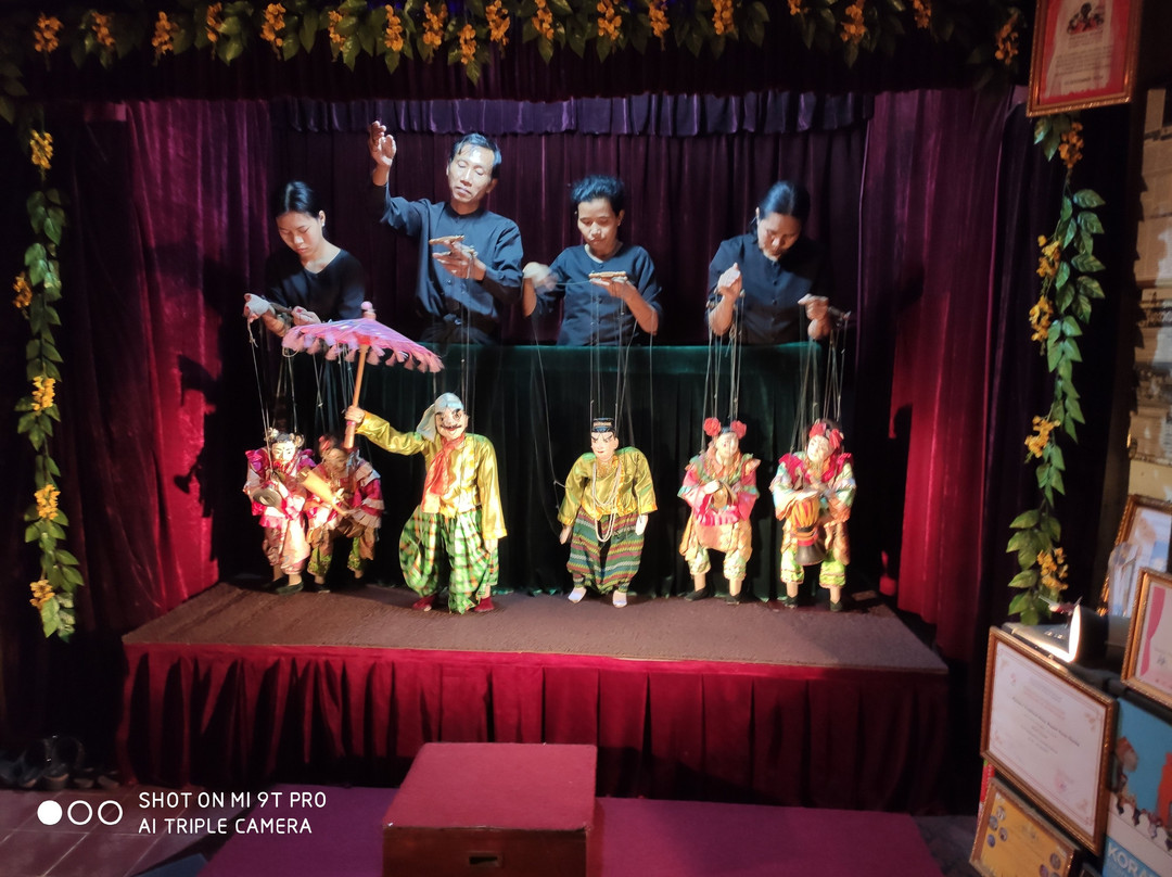 Htwe Oo Myanmar Puppet Show-仰光必去景点