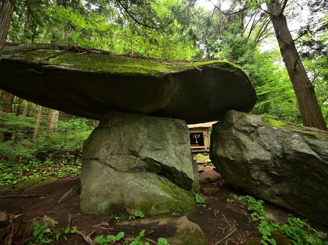 Tsuzuki Stone-远野市必去景点
