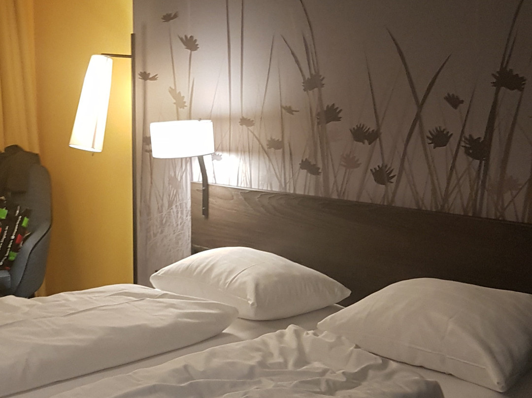 Hwest Hotel Hall主图