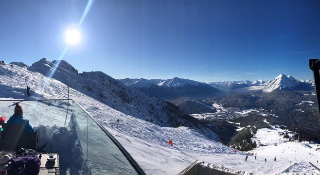 Mountains Hotel主图