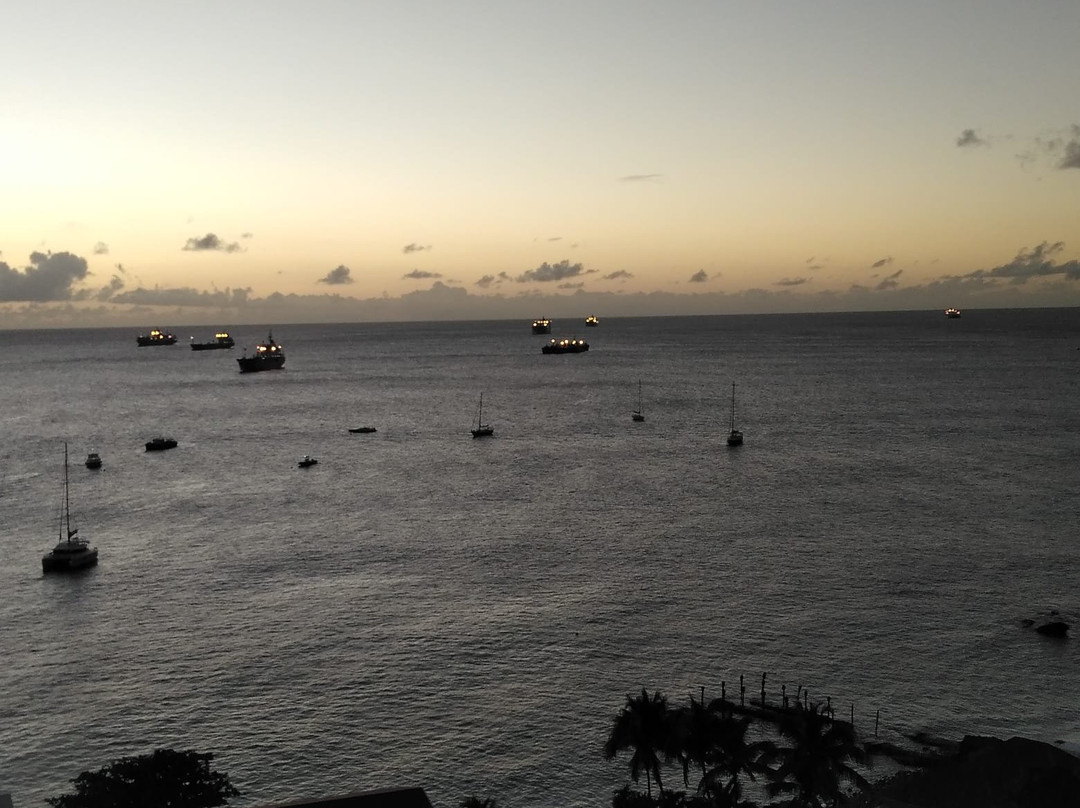 Orange Bay Hotel主图