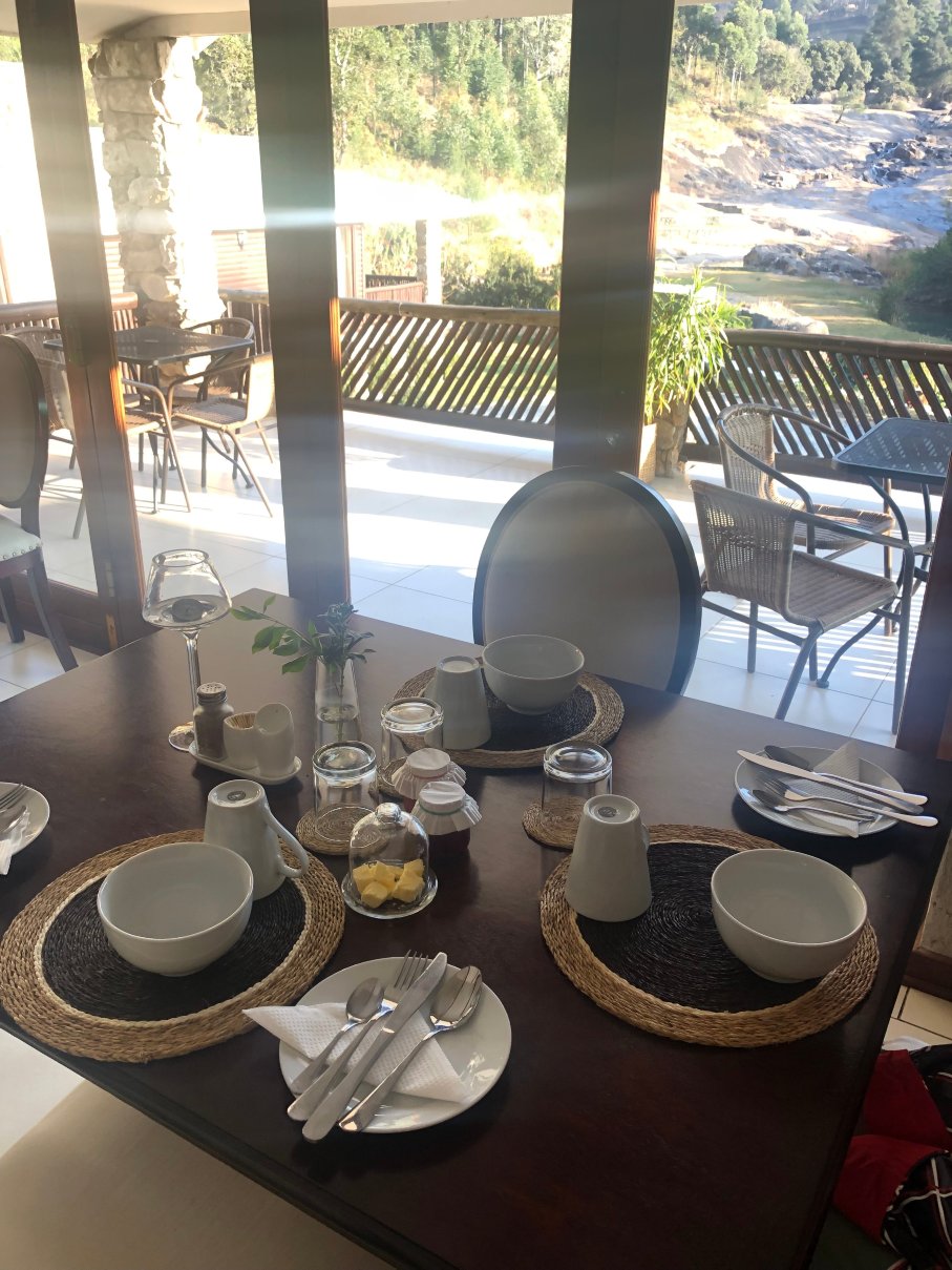 银石赛道旅馆-餐饮