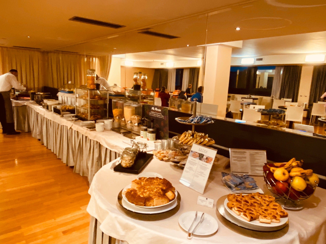 米兰高尔夫酒店主图