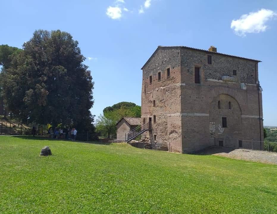 Arco di Malborghetto景点图片