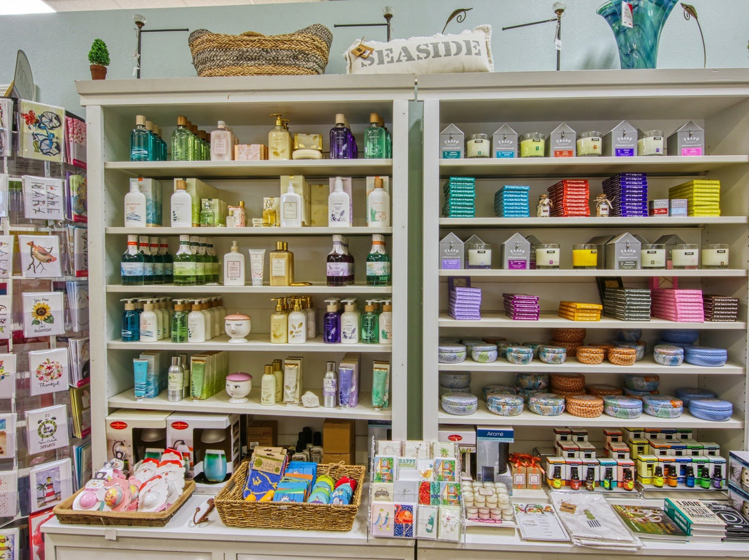 Coastal Gifts and Decor-玛丽湖必去景点