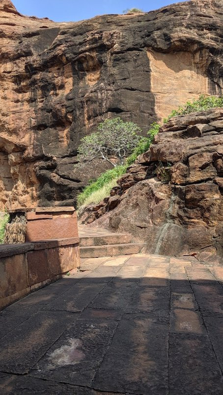 Malegitti Shivalaya Fort and Temple景点图片