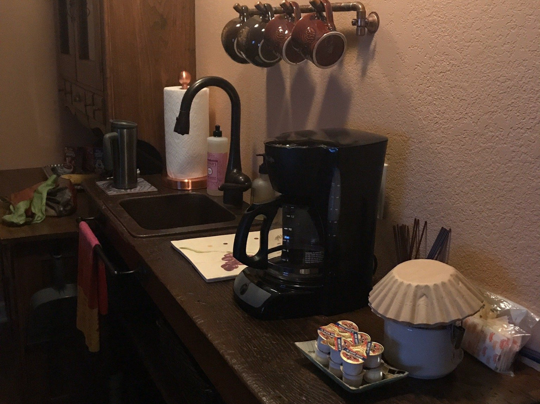 Between Water & Main Bed & Breakfast主图