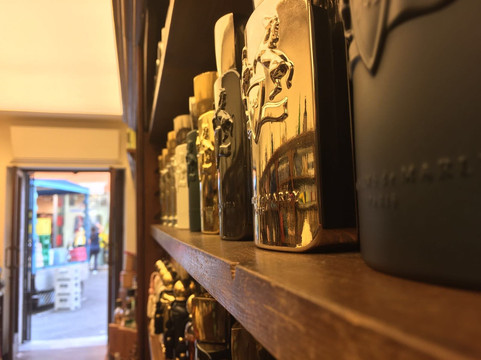 Narcisse Erbe e Profumi-陶尔米纳必去景点