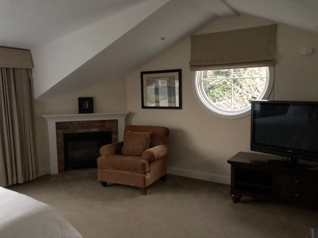 索萨利托山墙酒店主图