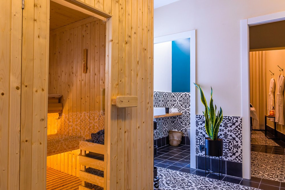 Renoma Hotel & Apartments主图