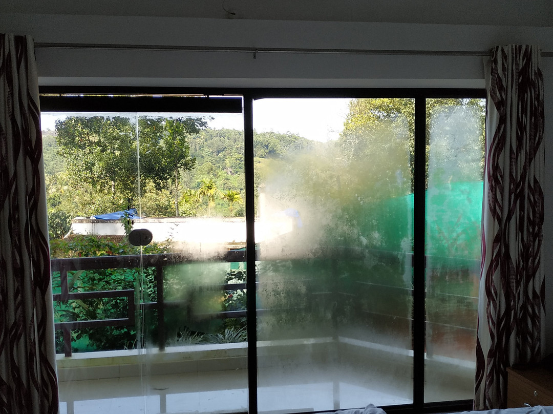 Misty Lake Resort by Stride主图