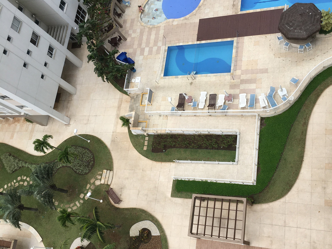 Praia das Astúrias-瓜鲁雅必去景点