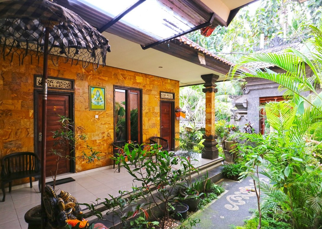 Samplangan酒店住宿-瑟曼潘村旅馆