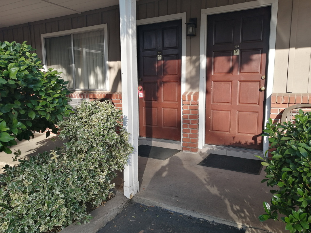 马里波萨旅馆主图