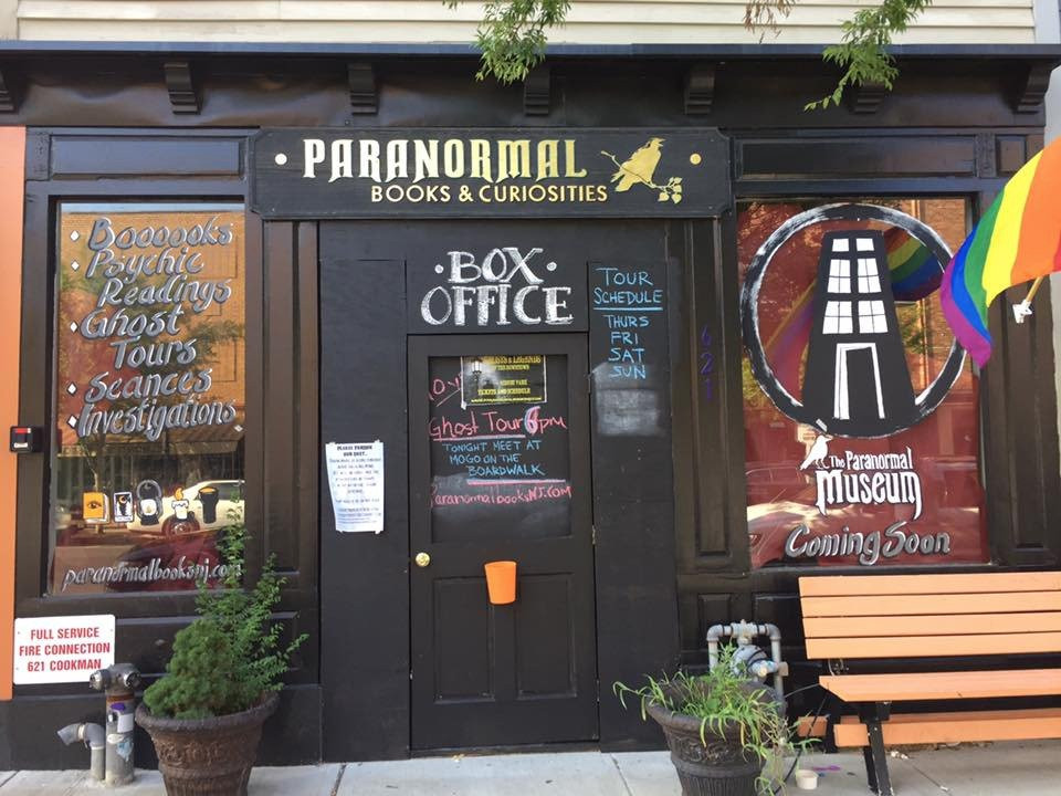 Paranormal Books and Curiosities景点图片