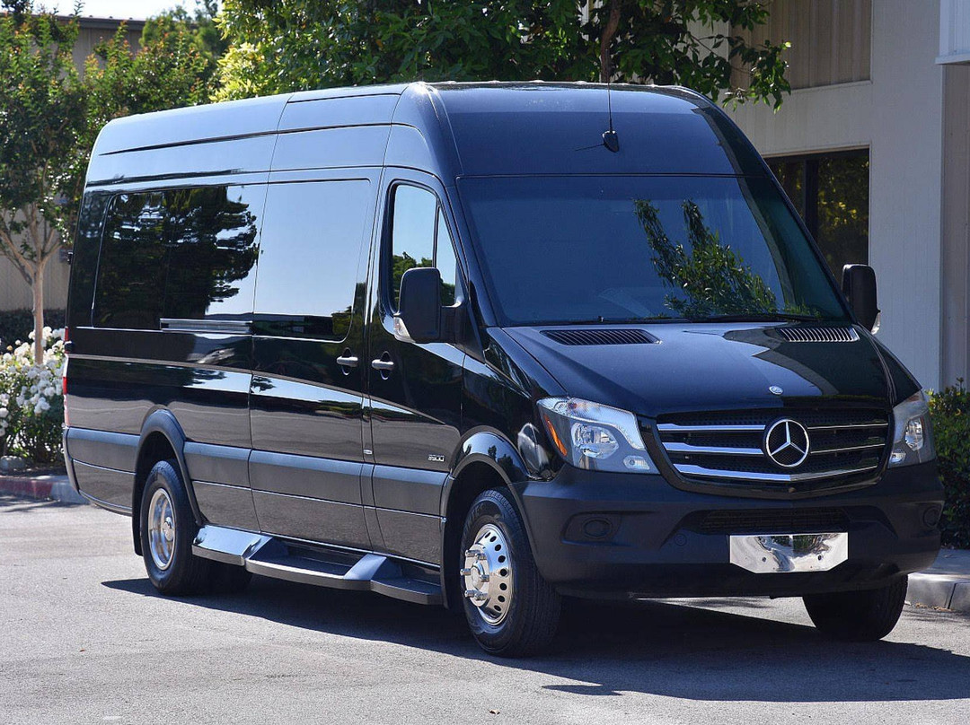 Grand Cru Limousine - Wine Tours & Transportation-帕索罗布尔斯必去景点