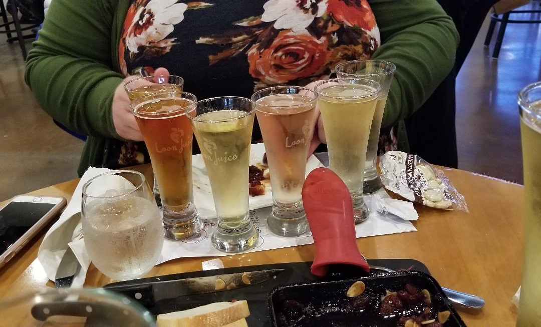 Four Daughters Vineyard & Winery-Spring Valley必去景点