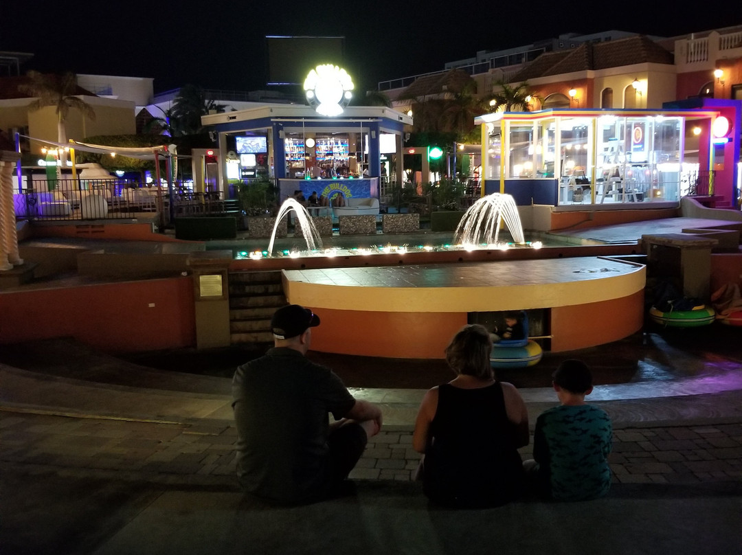 Paseo Herencia Shopping & Entertainment Center-棕榈/鹰海滩必去景点