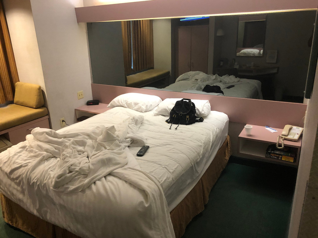 CenterWay Hotel主图