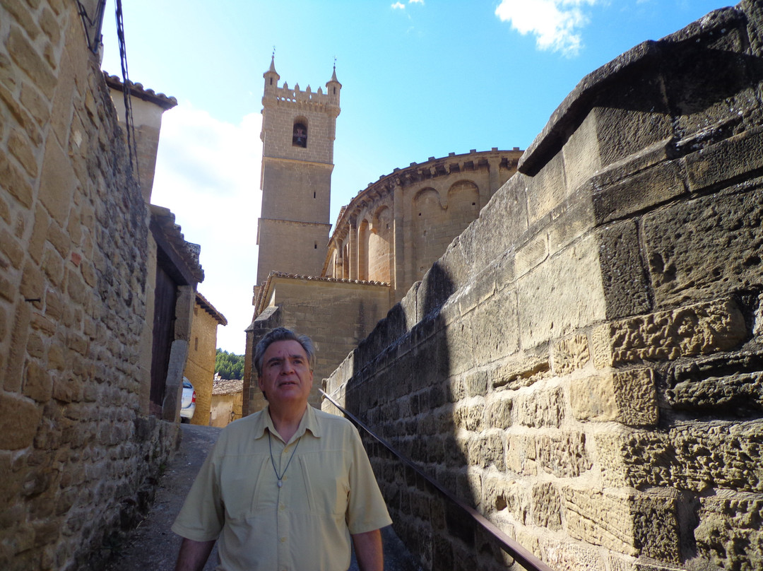 Church of San Martín de Tours in Uncastillo-Uncastillo必去景点