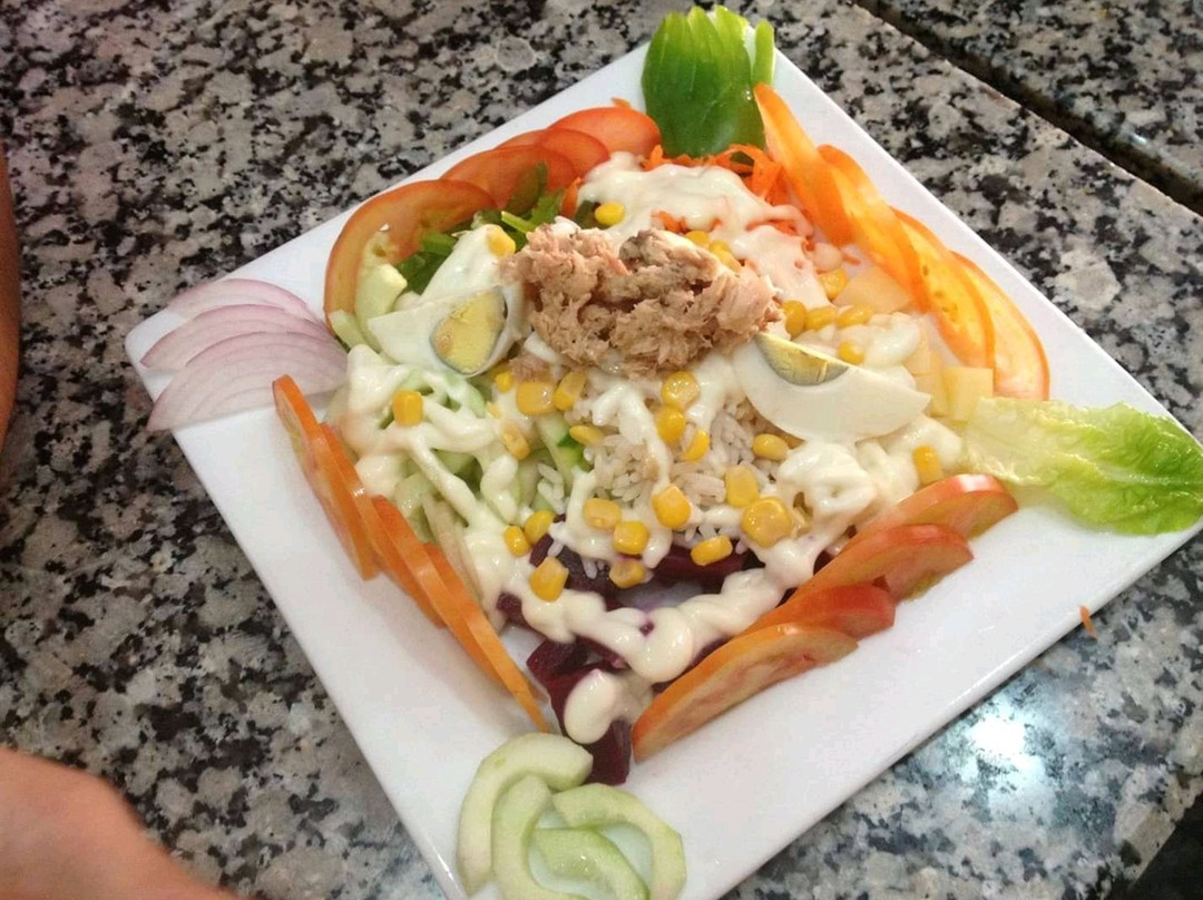 提兹尼特餐馆和美食-Kwis Laz