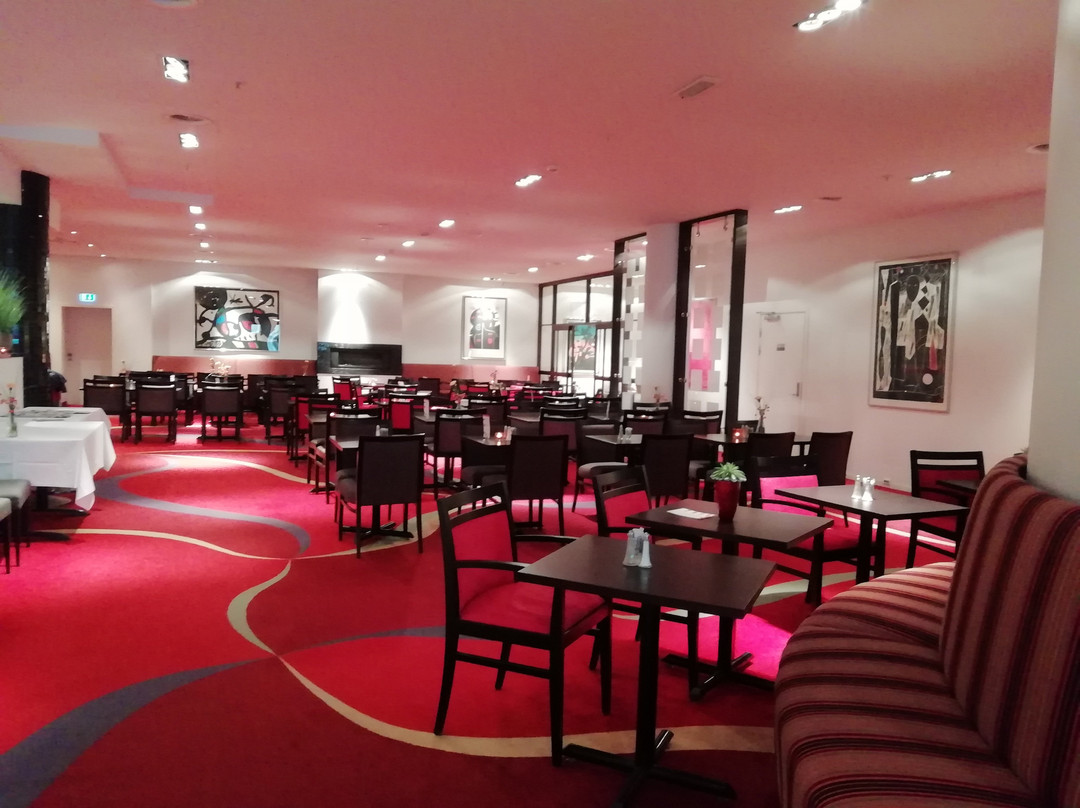 里卡酒店主图