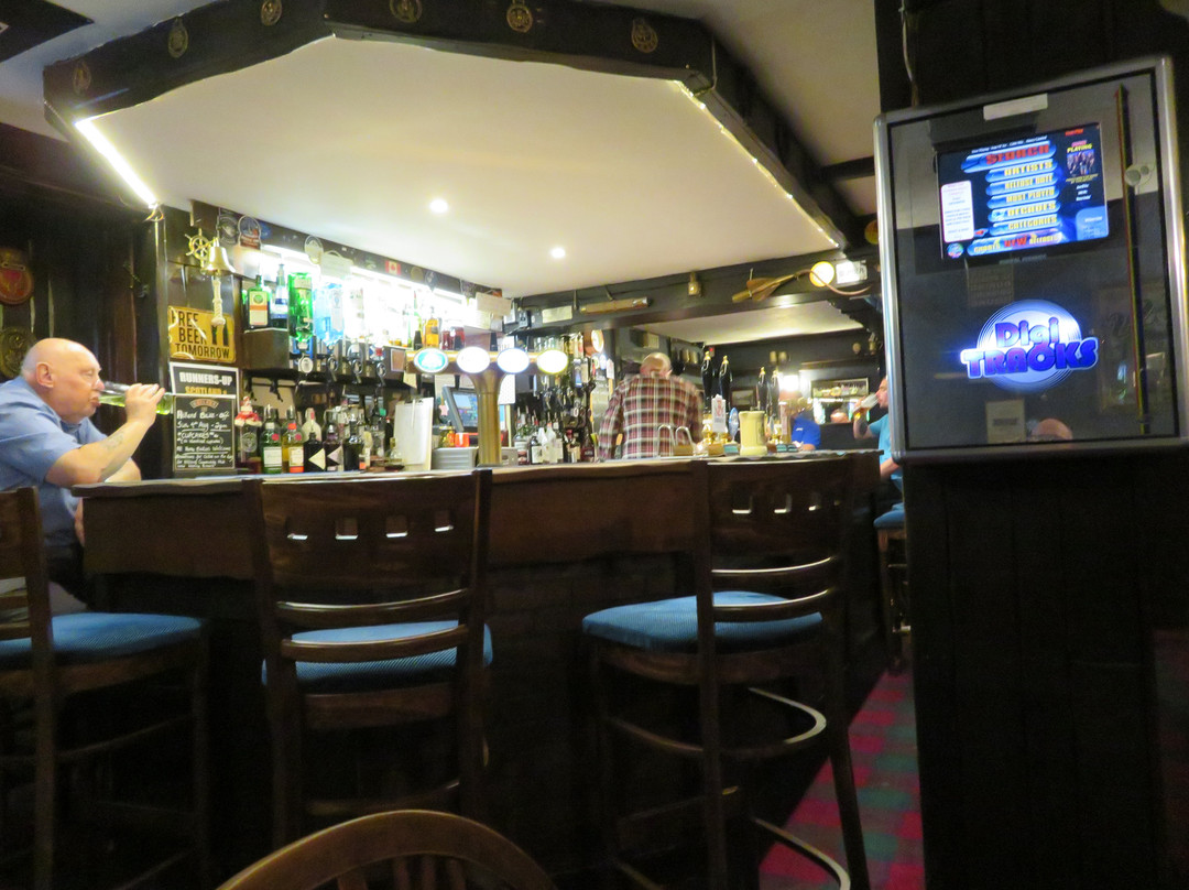 The Hillend Tavern-丹弗姆林必去景点