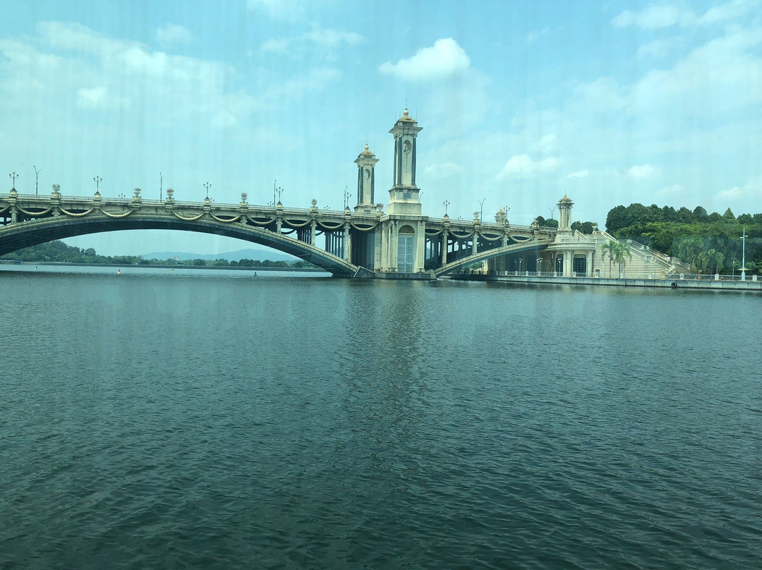 Seri Gemilang Bridge景点图片