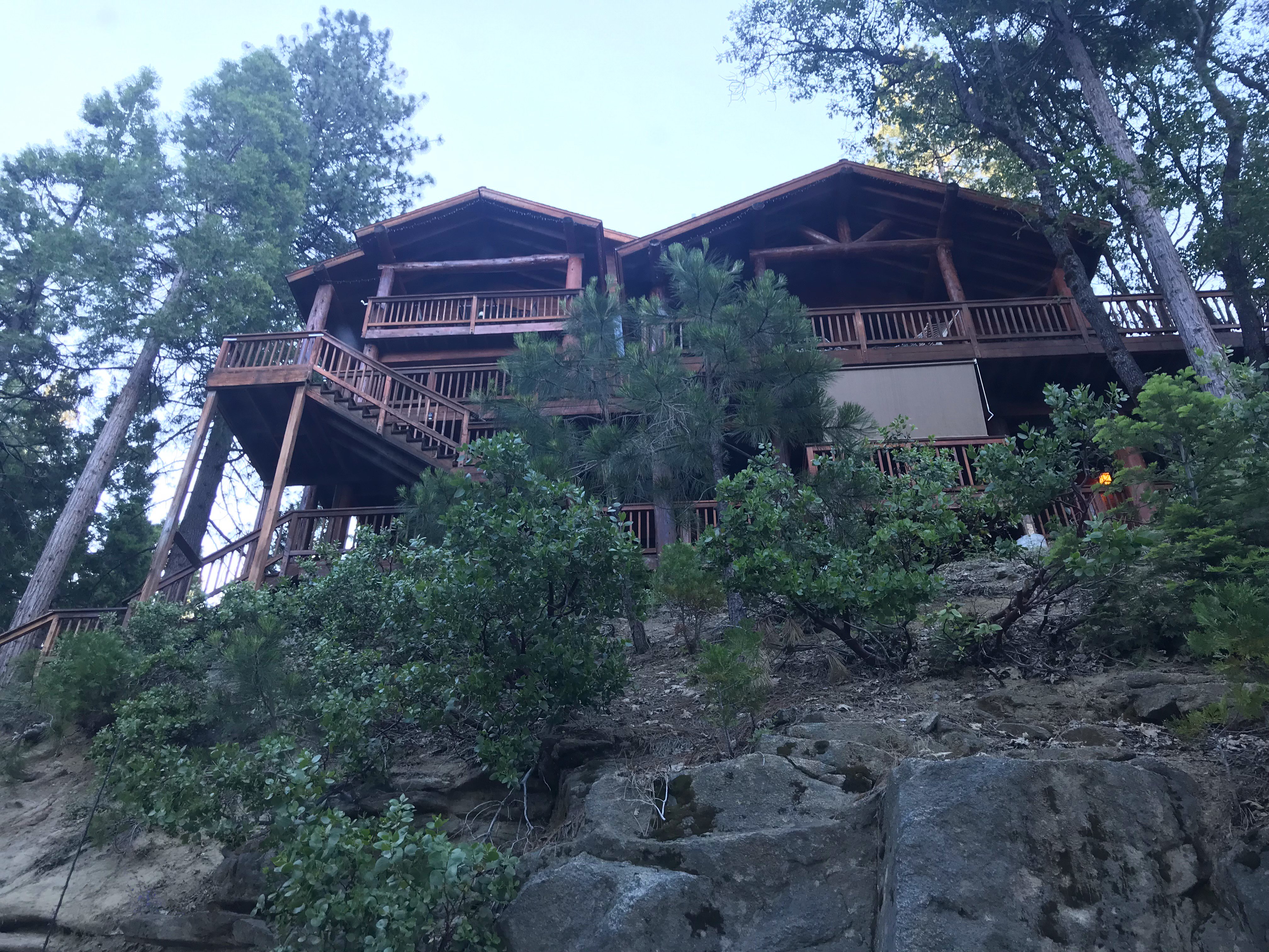 Yosemite West High Sierra Bed and Breakfast-浴室