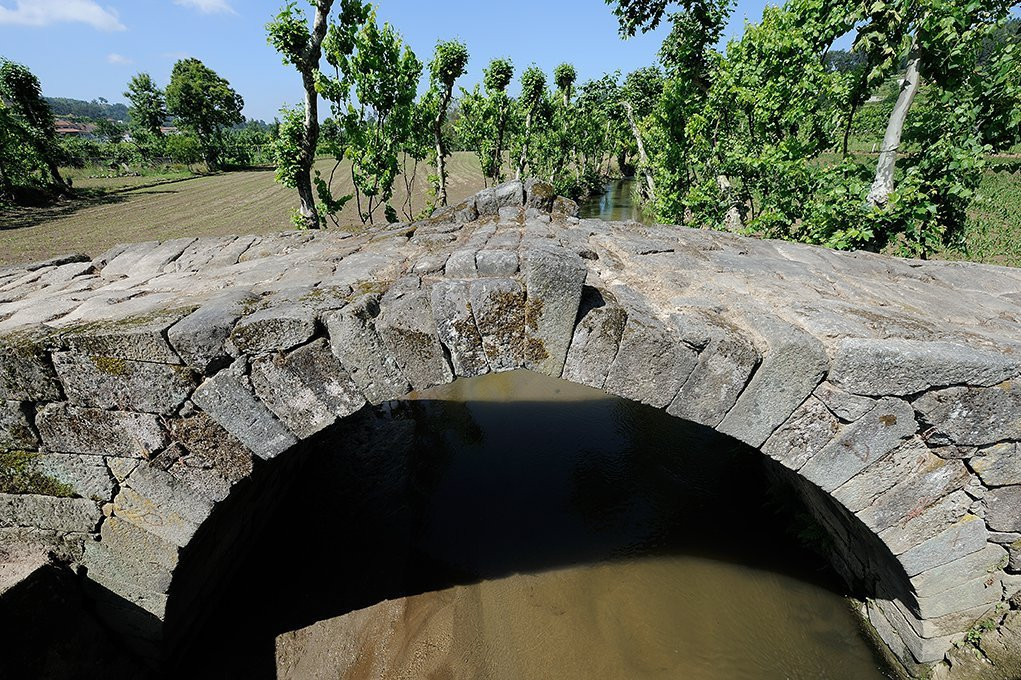 Bridge of Veiga景点图片