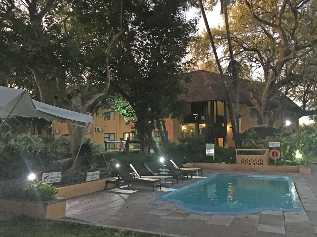 Cresta Riley's Hotel