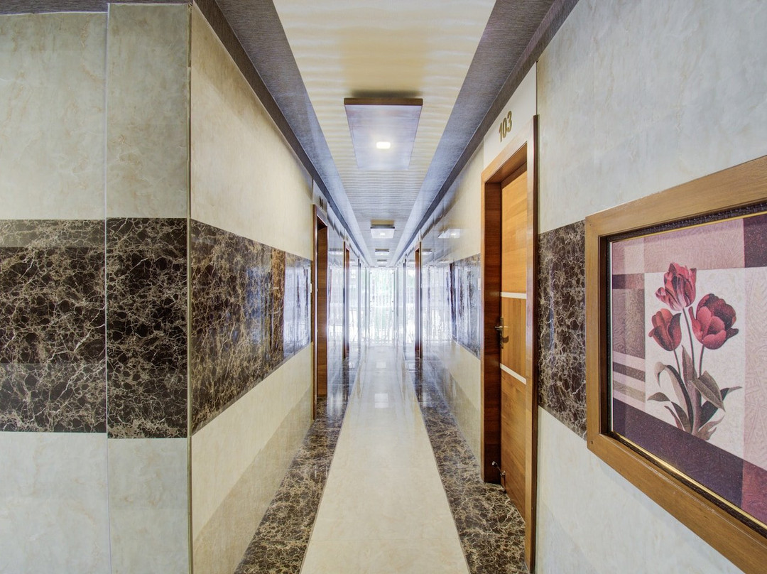 Capital O 29191 Hotel Devamrit主图