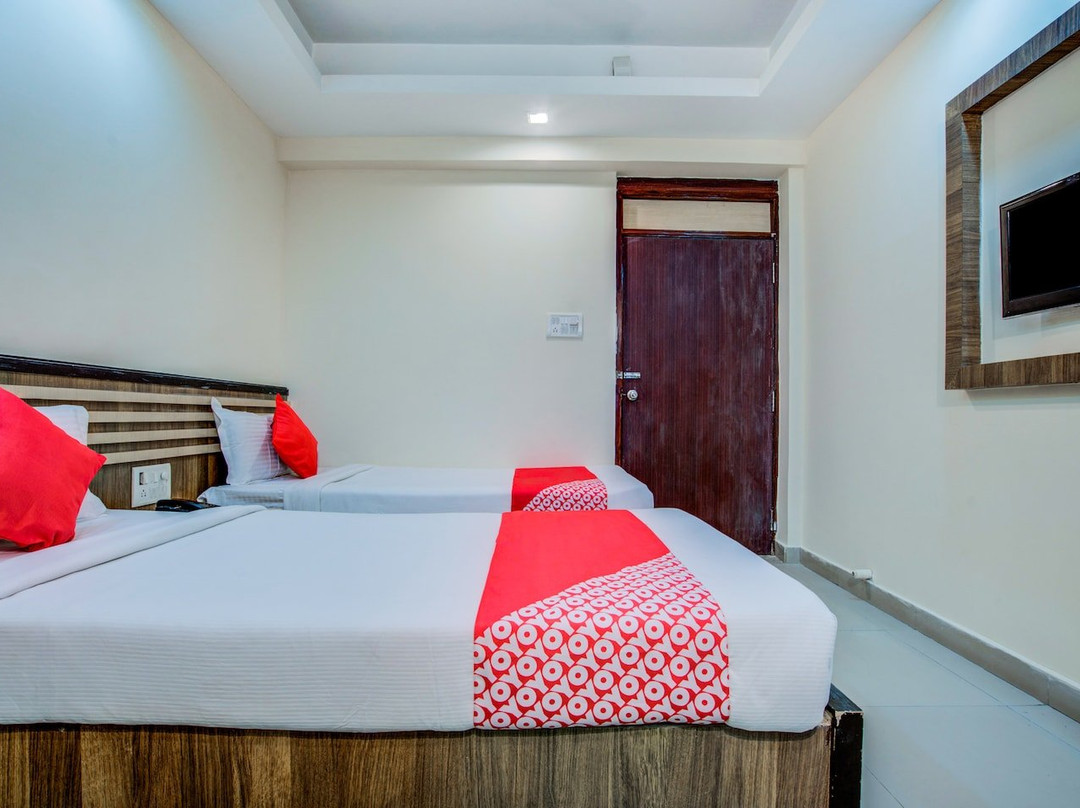 OYO 7239 Hotel Aditya主图