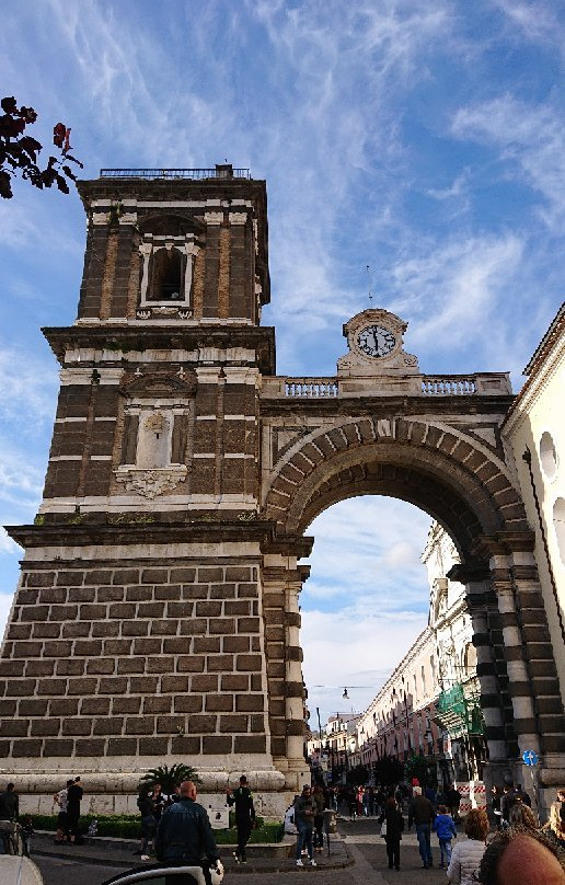 Arco Dell'Annunziata景点图片