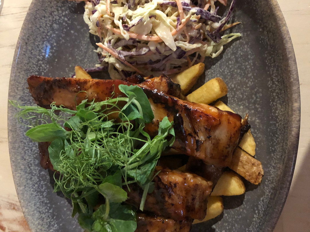 FatOwl Motel, Bar & Eatery主图