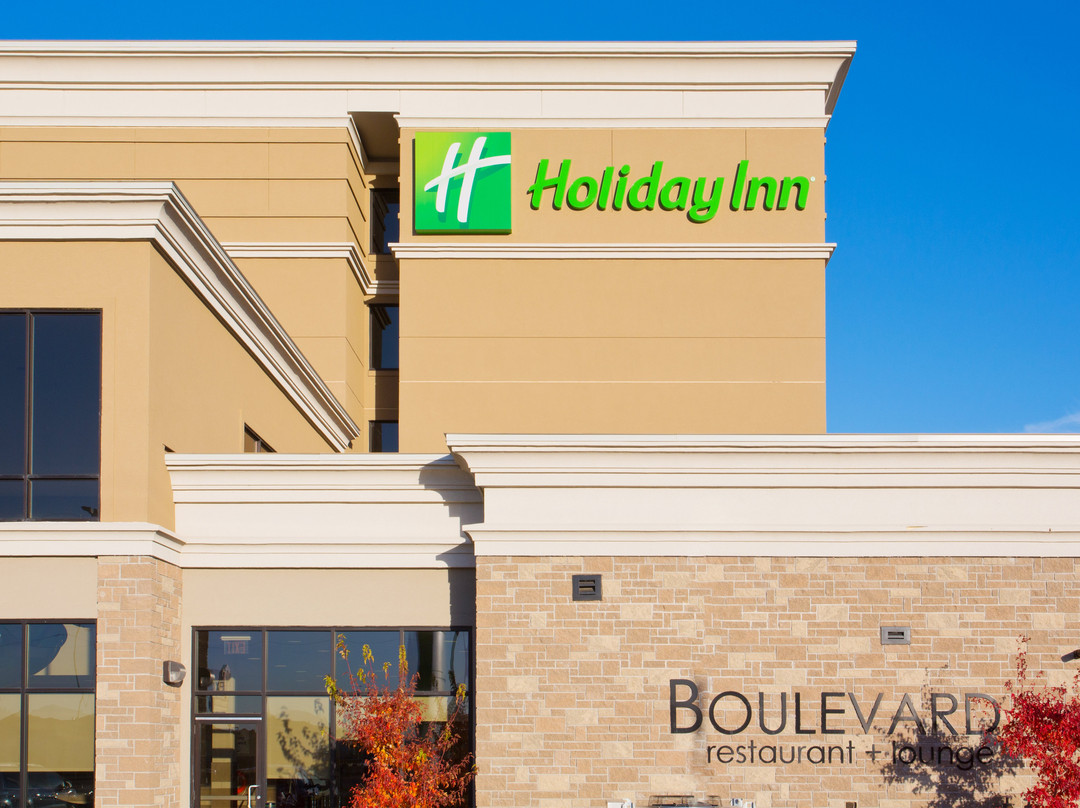 Holiday Inn Hotel & Suites Red Deer South, an IHG Hotel主图
