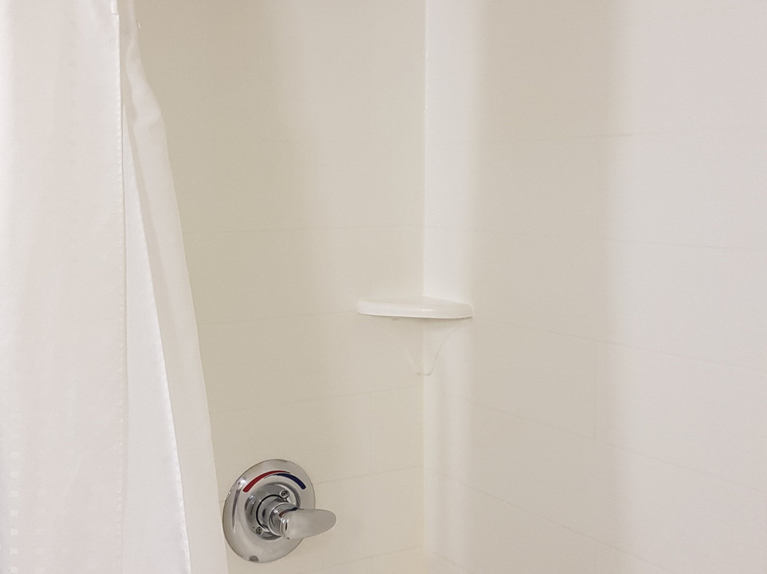 DoubleTree by Hilton Pointe Claire Montreal Airport West主图