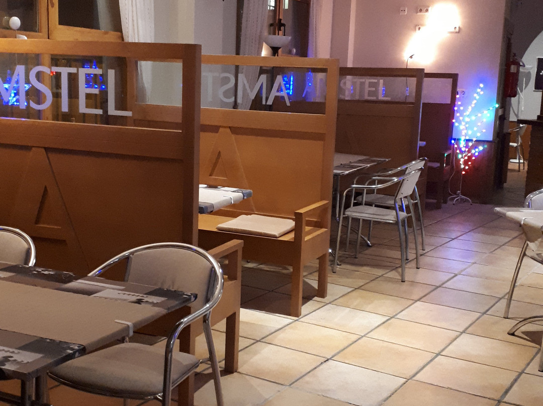 Dolores餐馆和美食-The Dog House