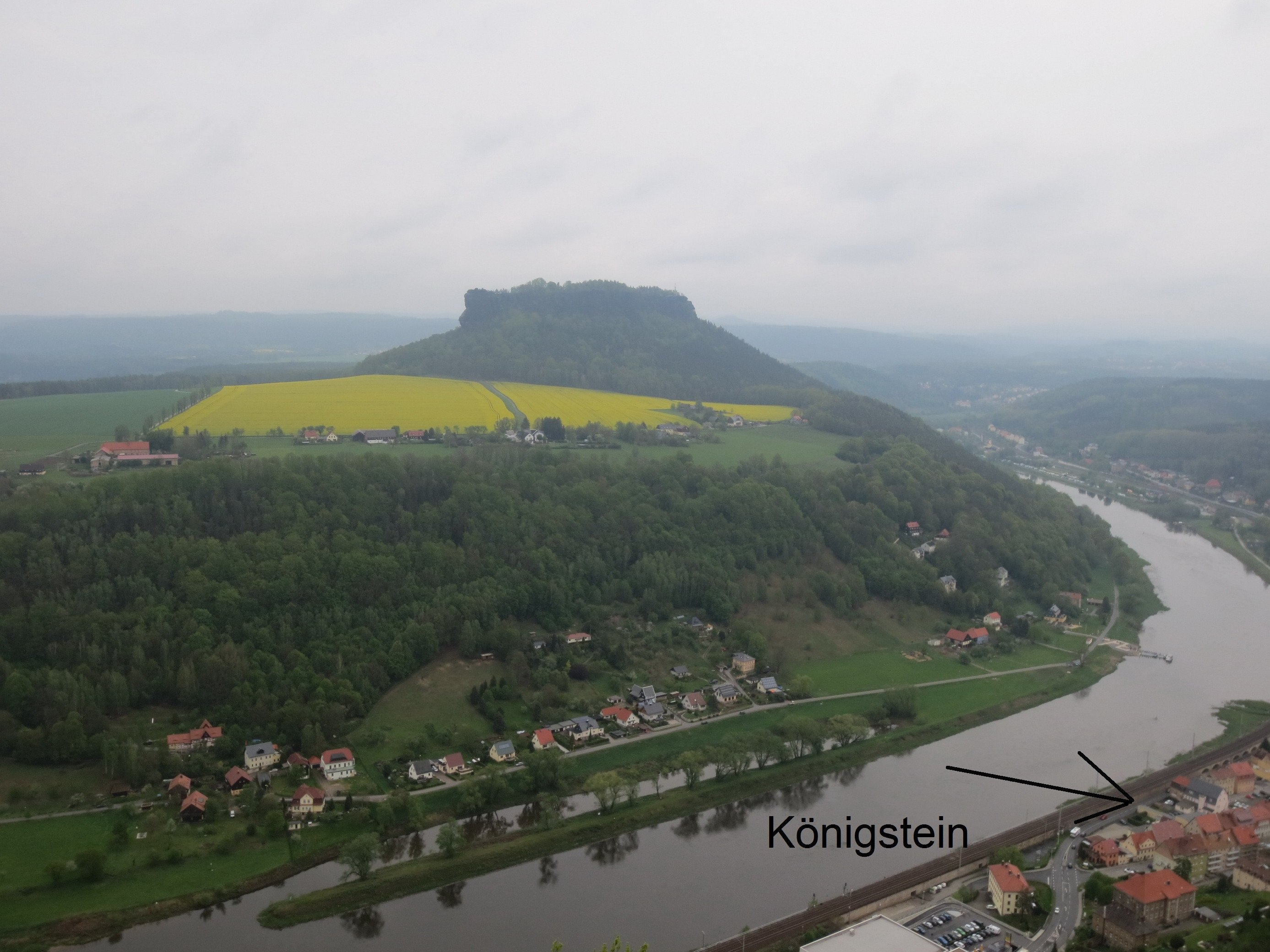 Schraegers Gasthaus-官方