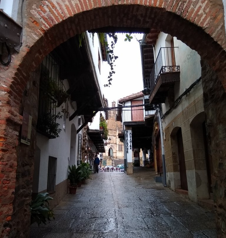 Arco de Sevilla en Guadalupe-Guadalupe必去景点