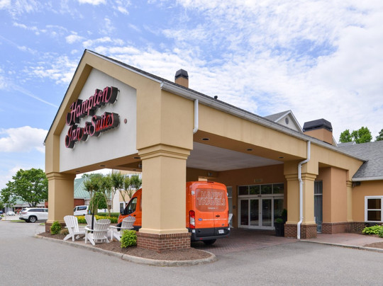Hampton Inn & Suites Newport News-airport (oyster Point Area)主图
