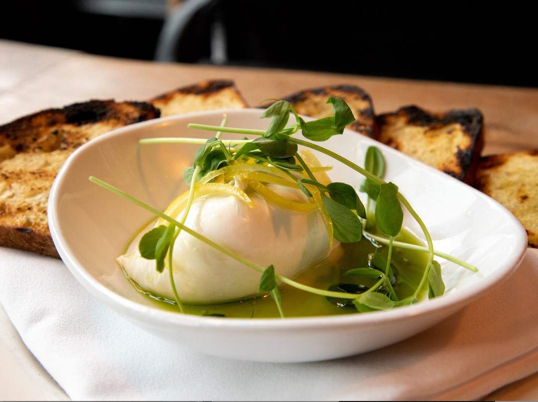 jojo Bistro & Wine Bar