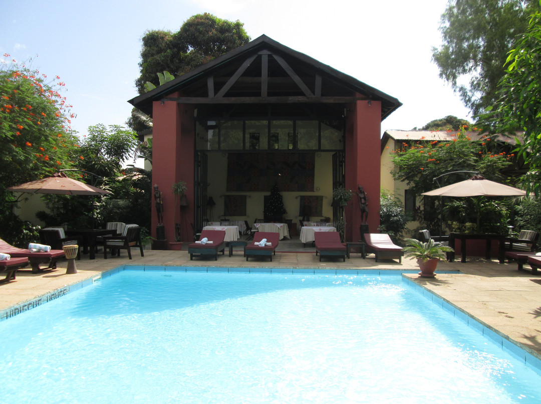 Hibiscus House主图