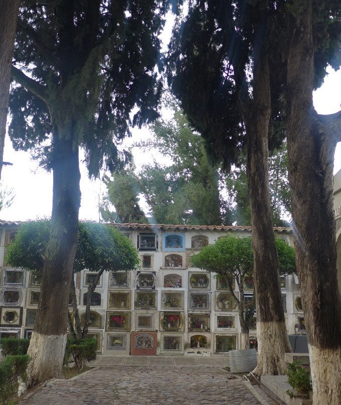 General Cemetery-苏克雷必去景点