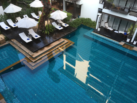 拉林金达温泉度假酒店主图