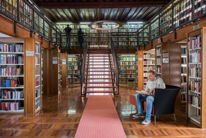 Ivan Potrč Library