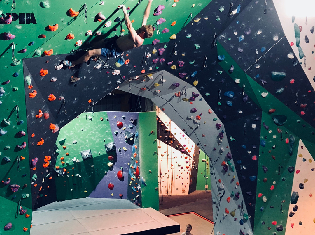 Green Spider Indoor Climbing景点图片