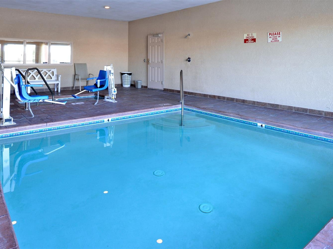 Americas Best Value Inn Westmorland主图