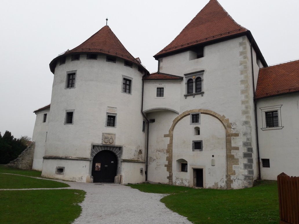 Old Castle - Stari Grad景点图片