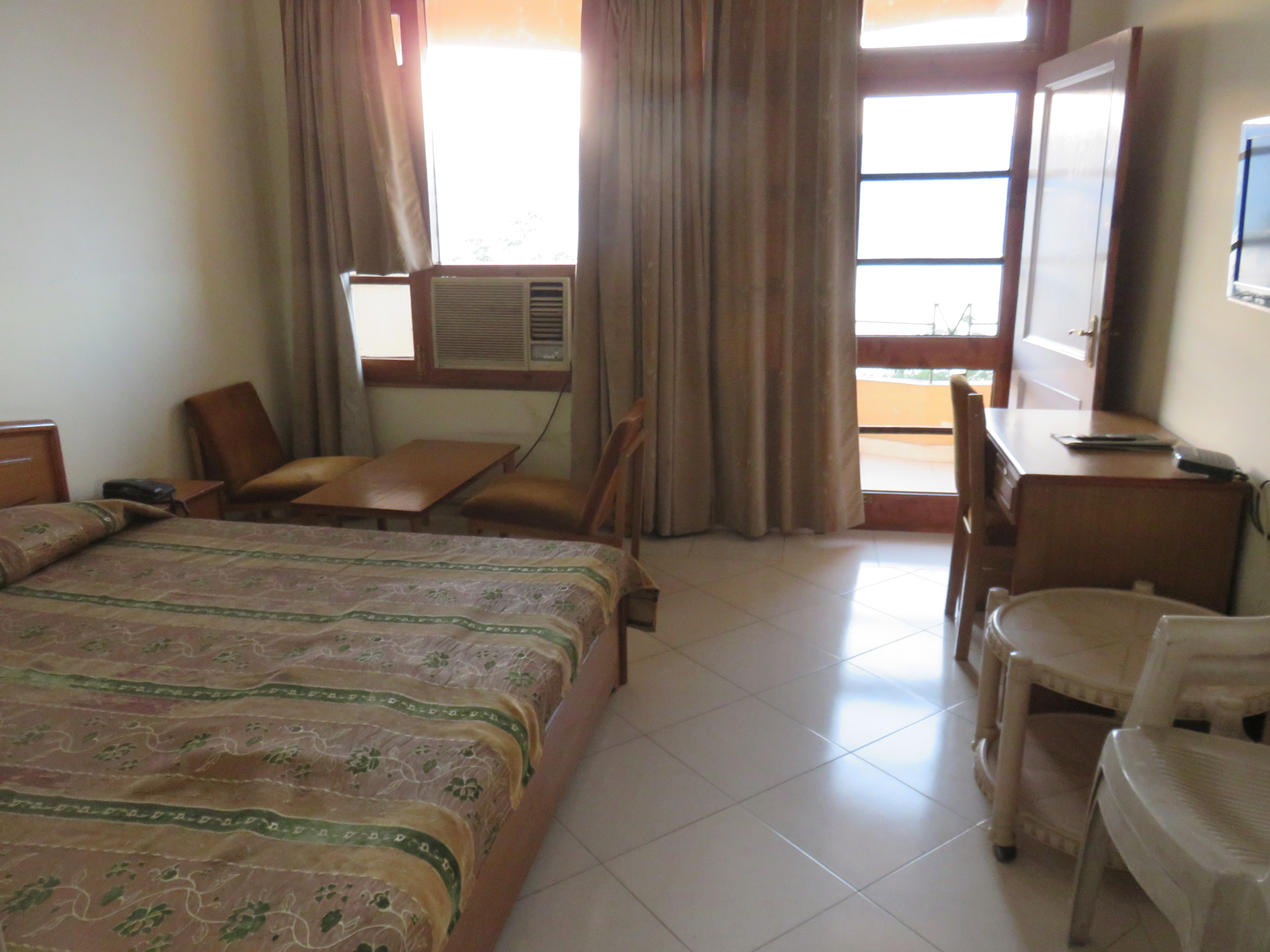Hotel Lake View (HPTDC)-官方
